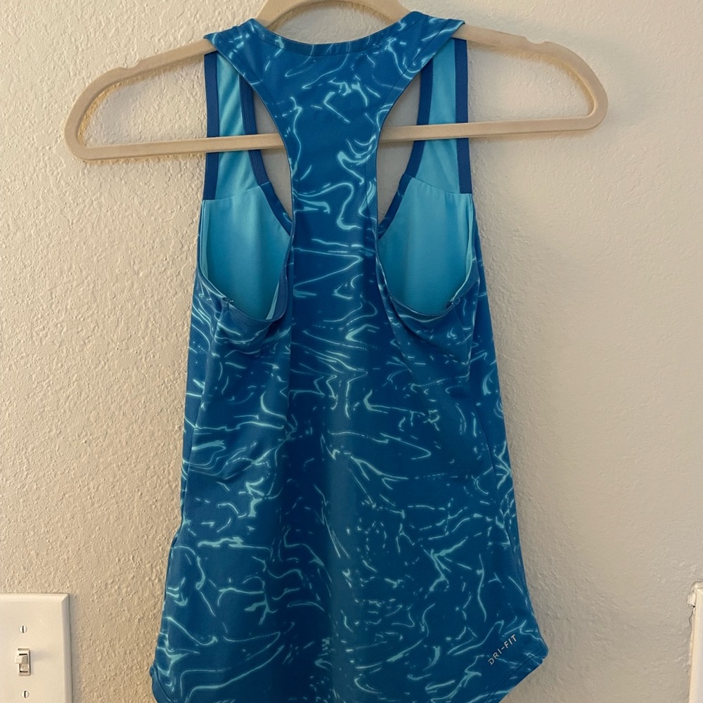 Workout tank - Picture 3 of 3